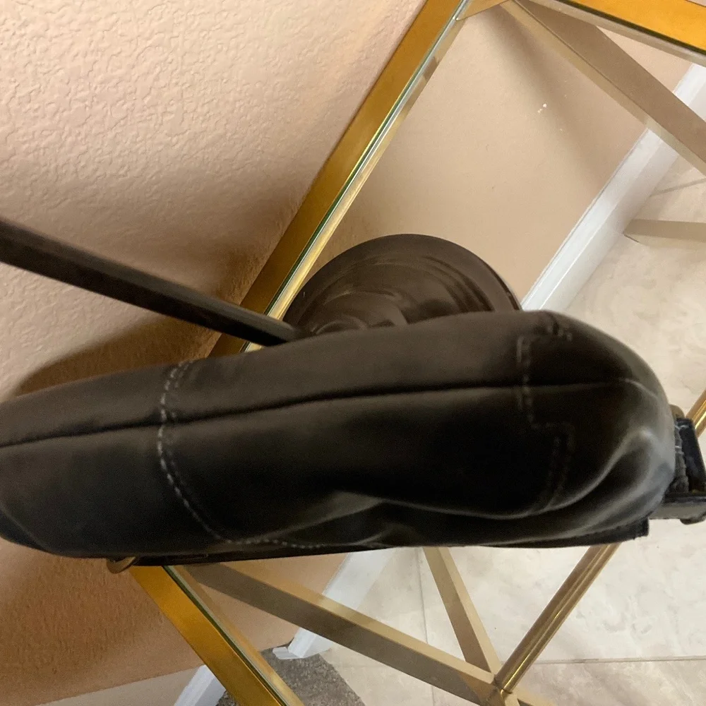 Coach Soho Black Leather Flap Shoulder Bag Brass Buckle Turnlock - Picture 14 of 14